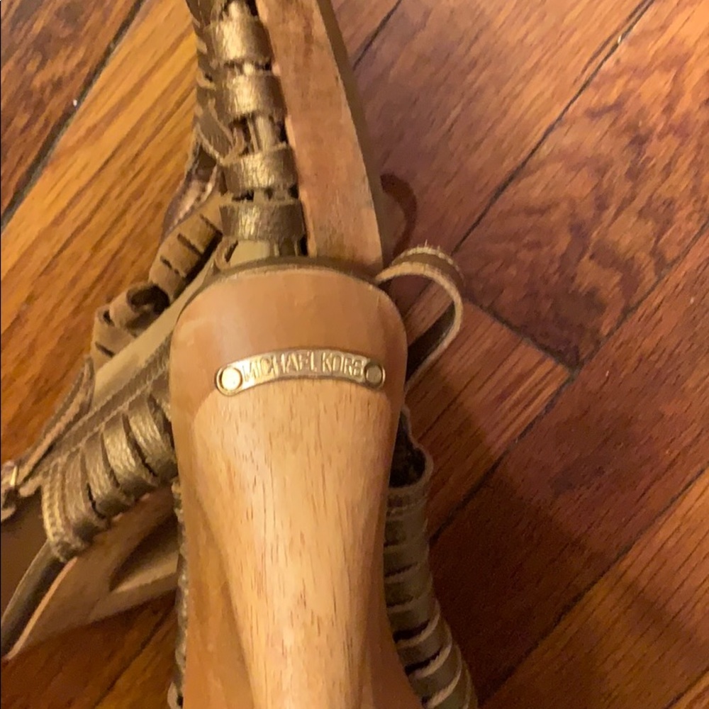 Michael Kors pump - Picture 3 of 4